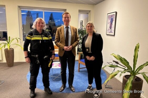 Nieuwe wijkagenten welkom geheten door burgemeester