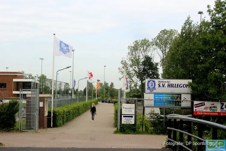 De Zouaven wint bij hekkensluiter