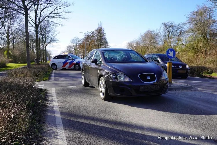 Fietser geschept door auto in Grootebroek