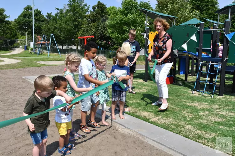 Opening nieuwe speeltoestellen Spoorsingel