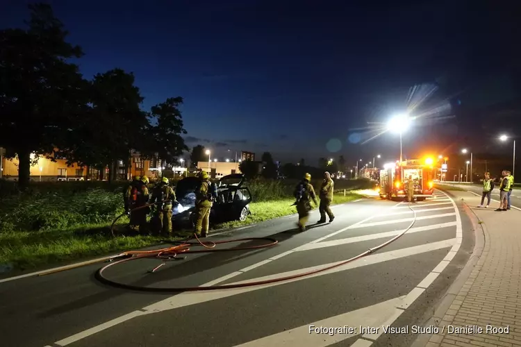 Auto ontbrandt tijdens het rijden in Enkhuizen